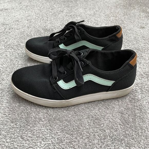 Vans UltraCush Low Cut Shoes Sneaker Womens 7.5 Black Lace Up Casual Lifestyle - Picture 1 of 11